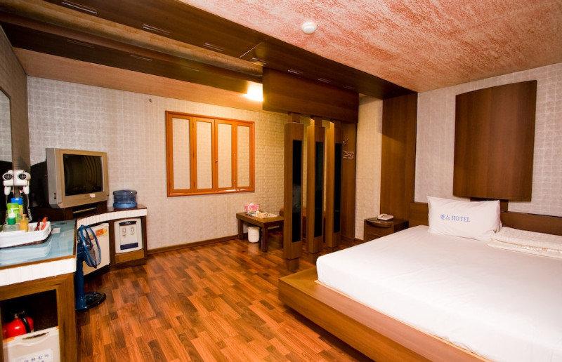 Queens Hotel Seomyeon Пусан Экстерьер фото
