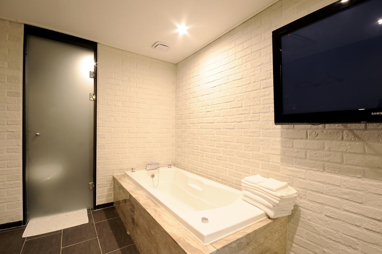 Queens Hotel Seomyeon Пусан Экстерьер фото